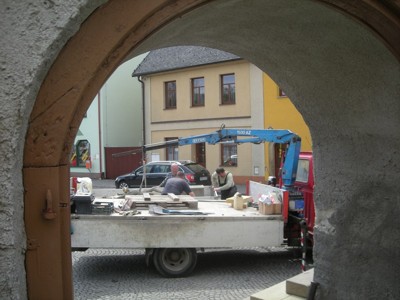 Obnova Ukřižování u kostela sv. Petra a Pavla