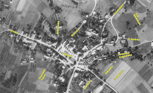 Mapová aplikace s leteckými snímky z 50. let 20. století