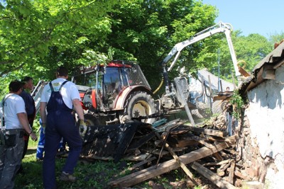 Demolice ruiny domu na Mikulášově kopci