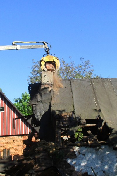 Demolice ruiny domu na Mikulášově kopci