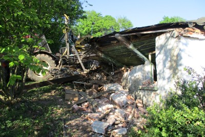 Demolice ruiny domu na Mikulášově kopci