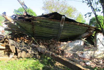 Demolice ruiny domu na Mikulášově kopci