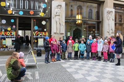 Zpívání v Náchodské knihovně 2015