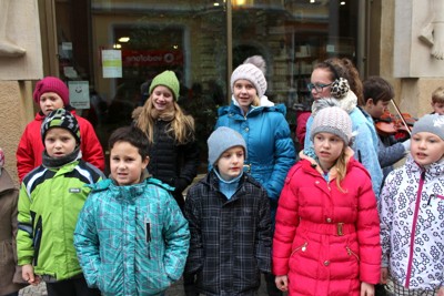 Zpívání v Náchodské knihovně 2015