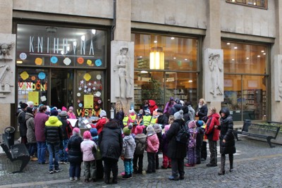 Zpívání v Náchodské knihovně 2016