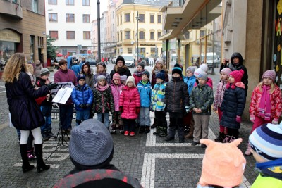 Zpívání v Náchodské knihovně