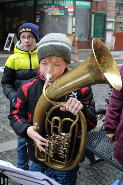 Zpívání v Náchodské knihovně 2016