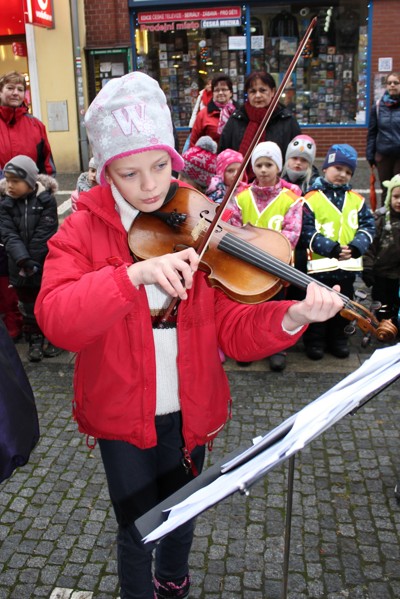 Zpívání v Náchodské knihovně 2016