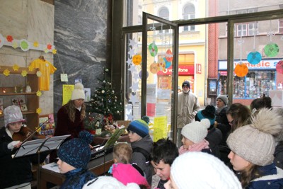 Zpívání v Náchodské knihovně 2017