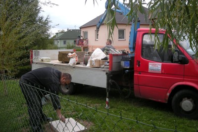 Požehnání obnoveného křížku na Roubalově kopci