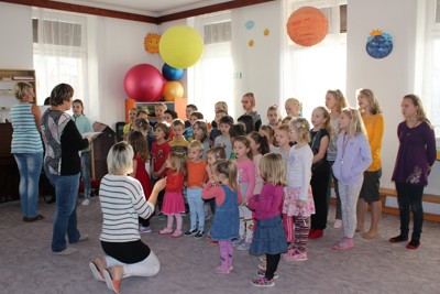 Přípravy na rozsvěcení vánočního stromku