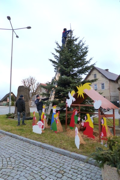 Přípravy na rozsvěcení vánočního stromku