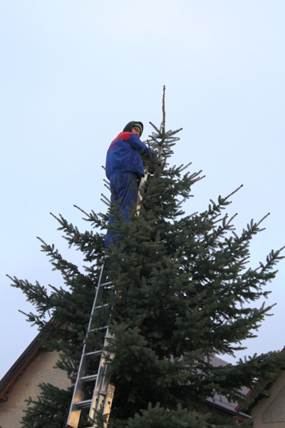 Přípravy na rozsvěcení vánočního stromku