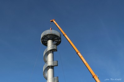 Výstavba rozhledny - montáž vyhlídkové plošiny