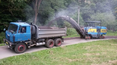 Rekonstrukce silnice na Dolech