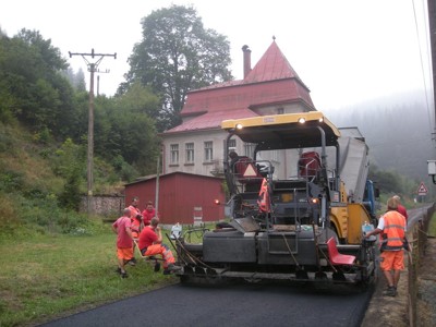 Rekonstrukce silnice na Dolech