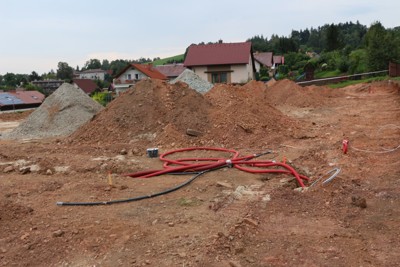 Výstavba nových sportovišť u sokolovny (srpen)