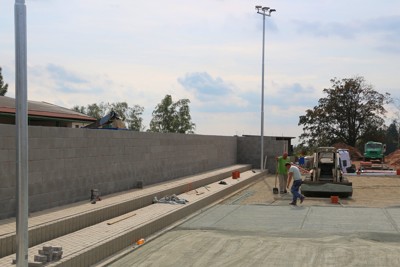 Výstavba nových sportovišť u sokolovny (říjen)