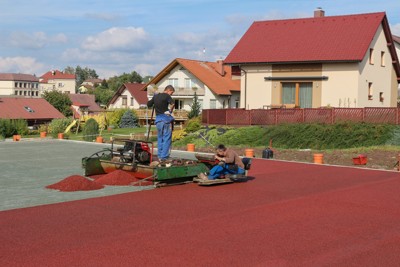 Výstavba nových sportovišť u sokolovny (říjen)