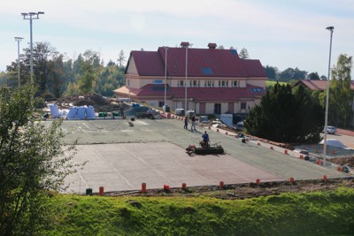 Výstavba nových sportovišť u sokolovny (říjen)