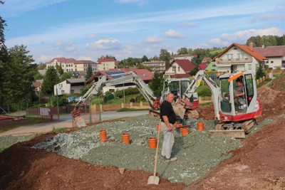 Výstavba nových sportovišť u sokolovny (říjen)