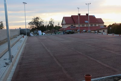 Výstavba nových sportovišť u sokolovny (říjen)