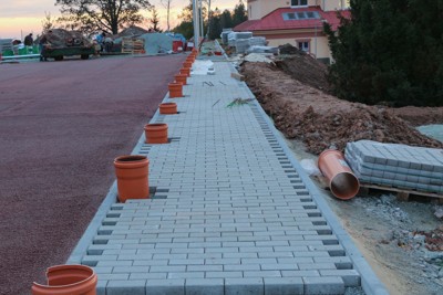 Výstavba nových sportovišť u sokolovny (říjen)