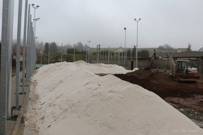 Výstavba nových sportovišť u sokolovny (listopad)