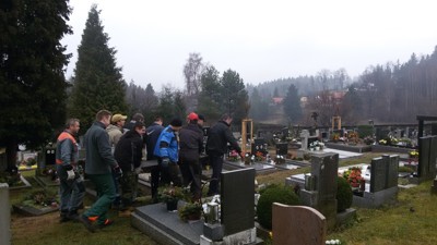 Odstranění starých hrobů