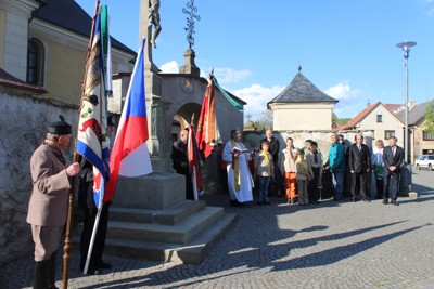 Obnovené ukřižování u kostela sv. Petra a Pavla