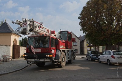 Instalace nových zvonů do věže kostela