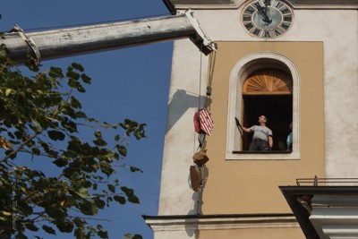 Instalace nových zvonů do věže kostela